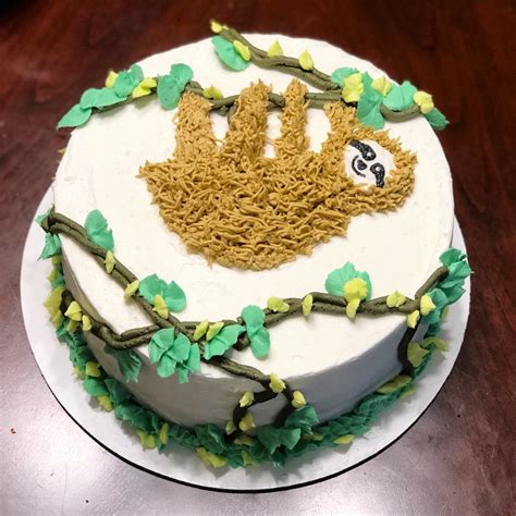 5 Totally Adorable Sloth Cakes .
